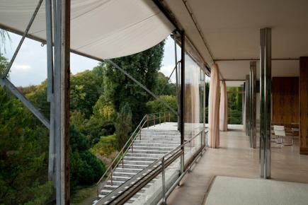 Link: Villa Tugendhat by Mies van der Rohe [483]