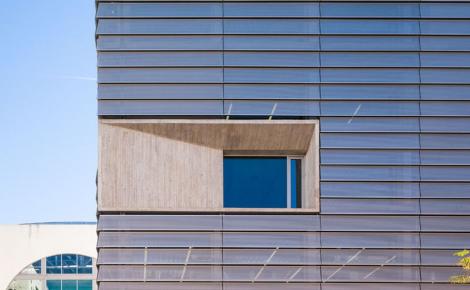 Link: Perforated horizontal louvered façade on Ceuta library [252]